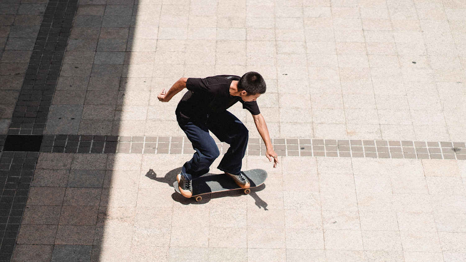 Electric Skateboards Are Carving Out A Niche & We Love Them